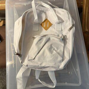 White mini backpack - brand unknown